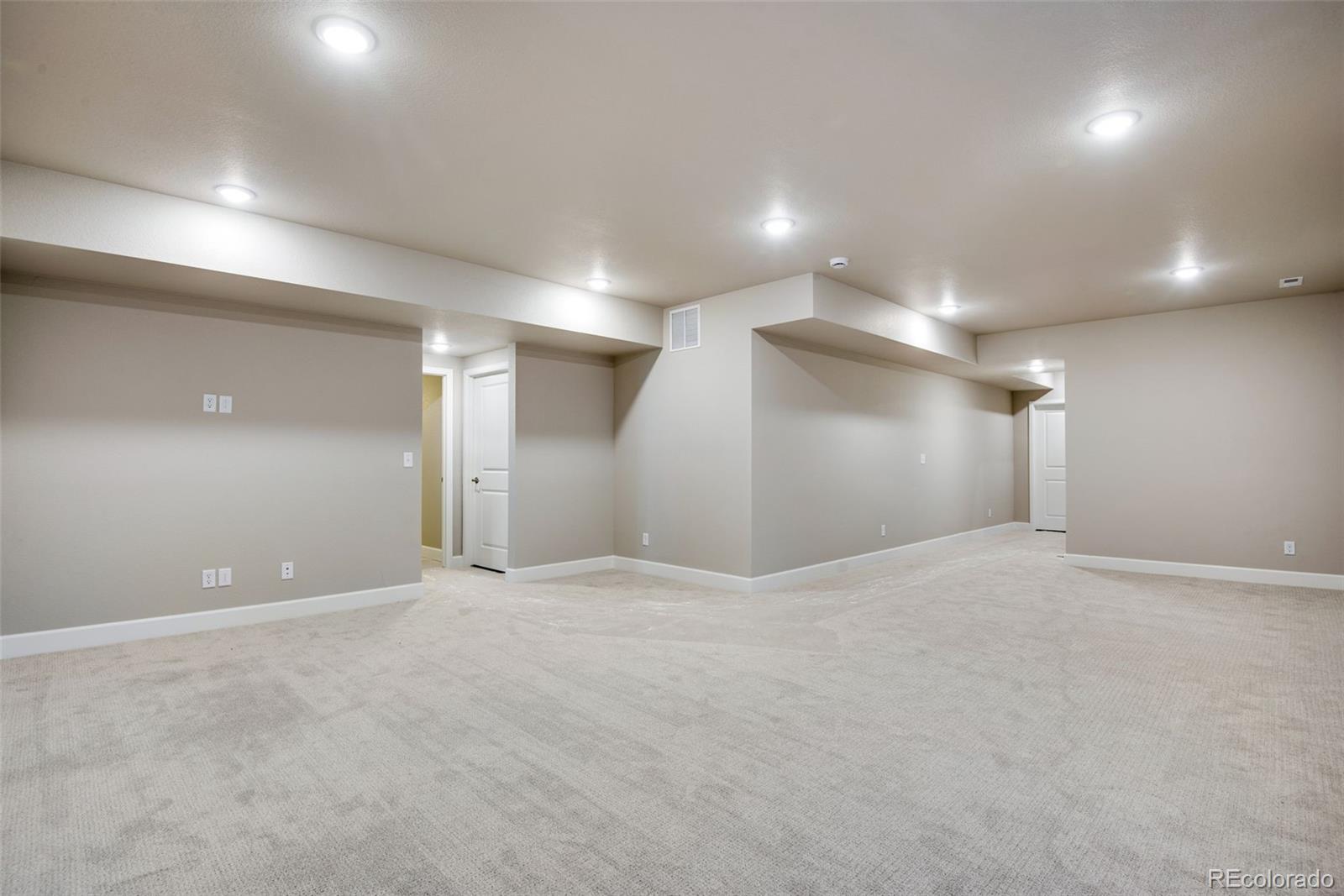 8572 Eckley Street Littleton CO 80125