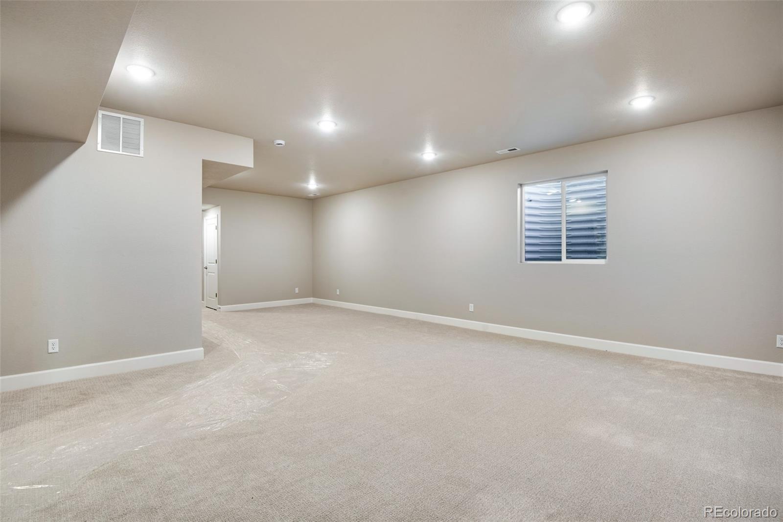 8572 Eckley Street Littleton CO 80125