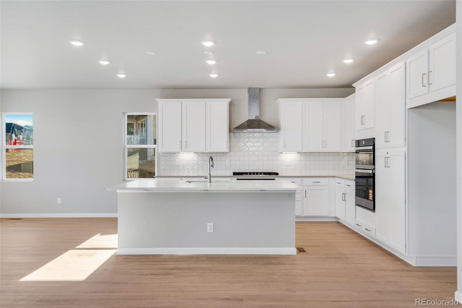 8572 Eckley Street Littleton CO 80125