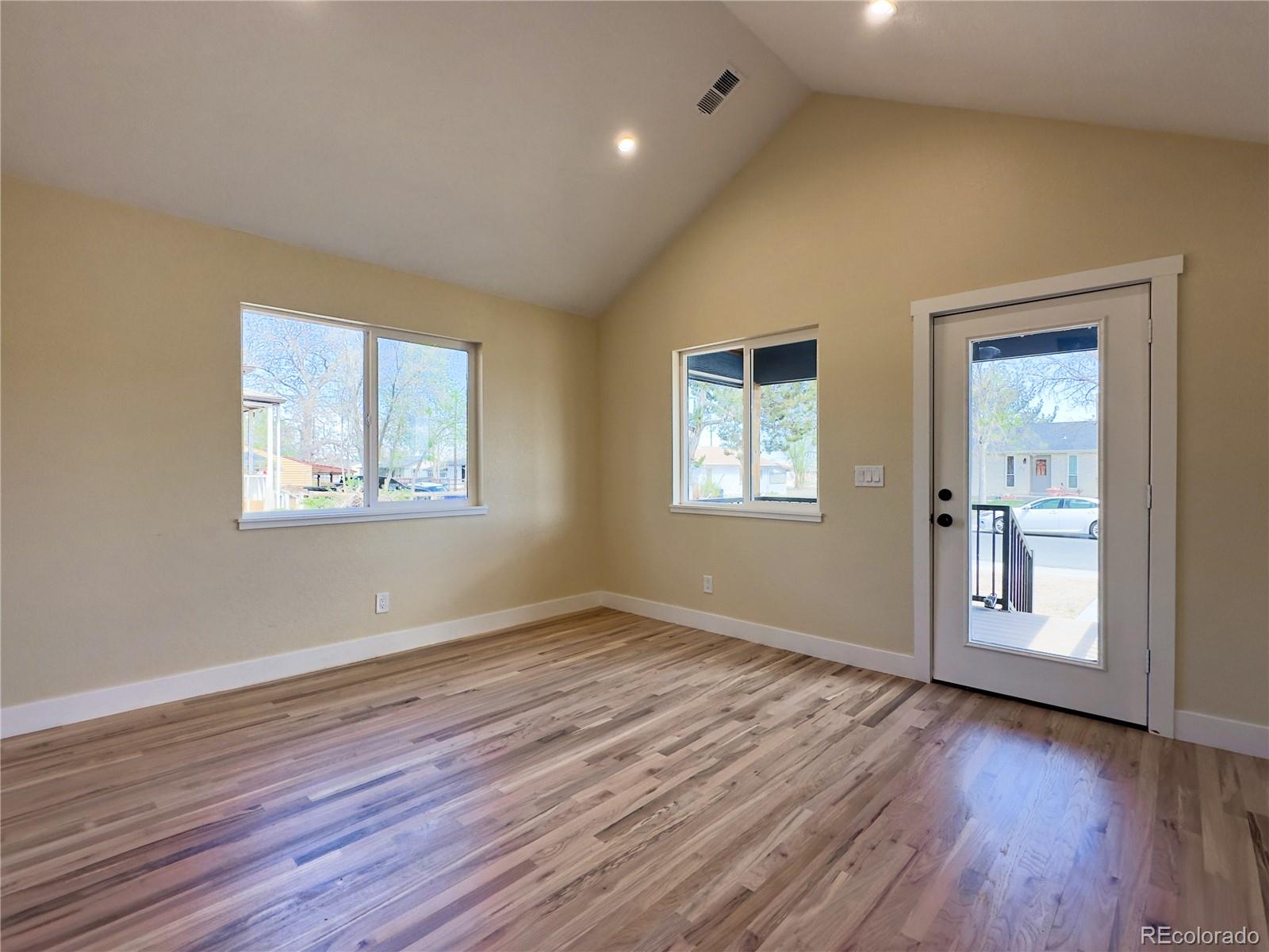 8071 Jasmine Street Dupont CO 80024