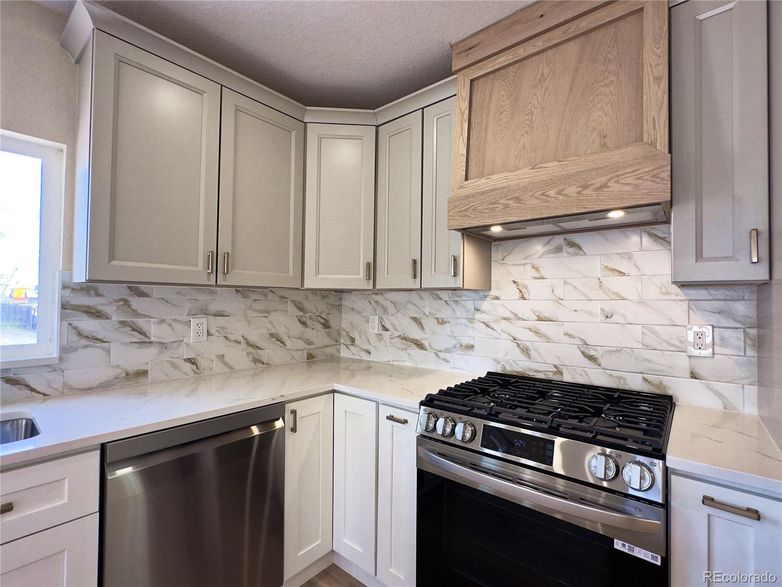 8071 Jasmine Street Dupont CO 80024