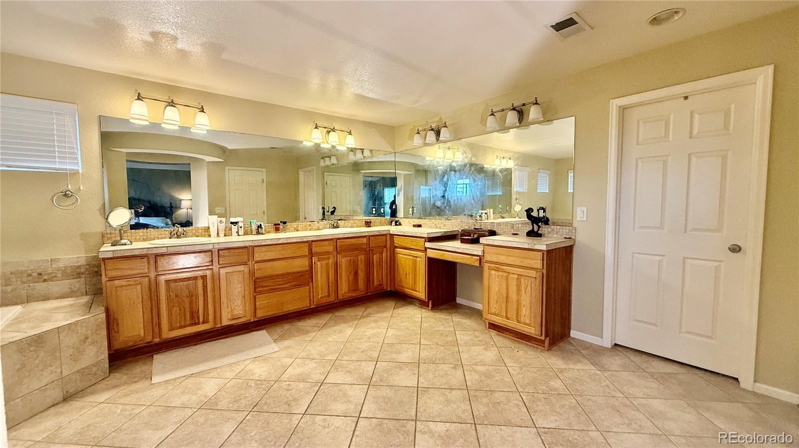 5386 S Haleyville Way Aurora CO 80016