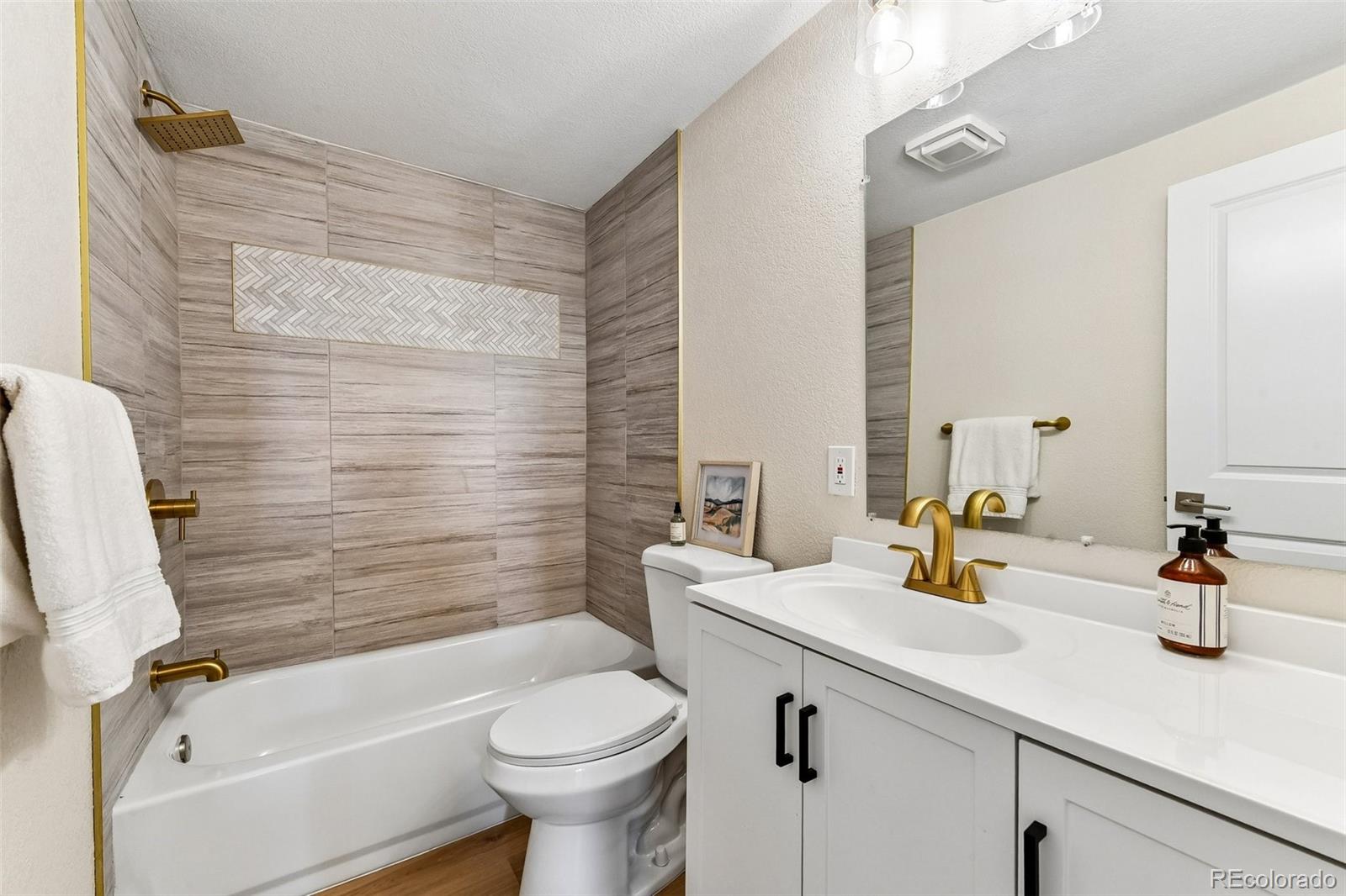 8903 S Balsam Street Littleton CO 80128