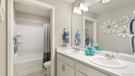 43168 Ganton Club Street Elizabeth CO 80107