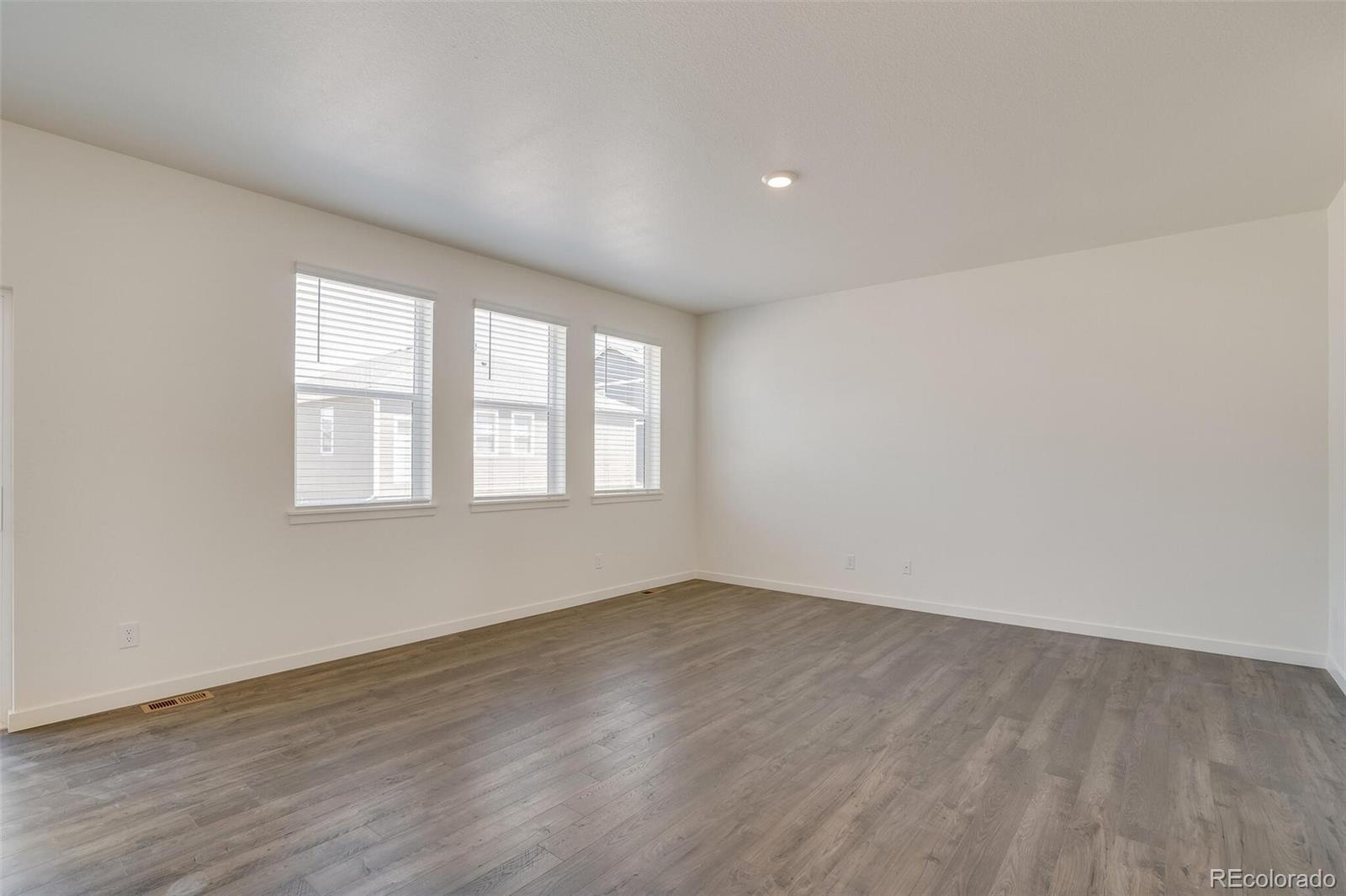 43168 Ganton Club Street Elizabeth CO 80107