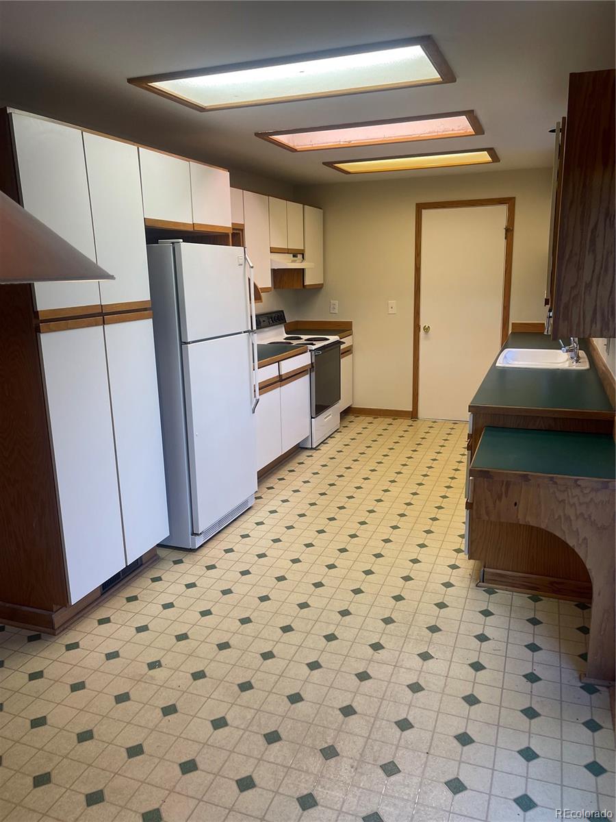 2995 S Whiting Way Denver CO 80231