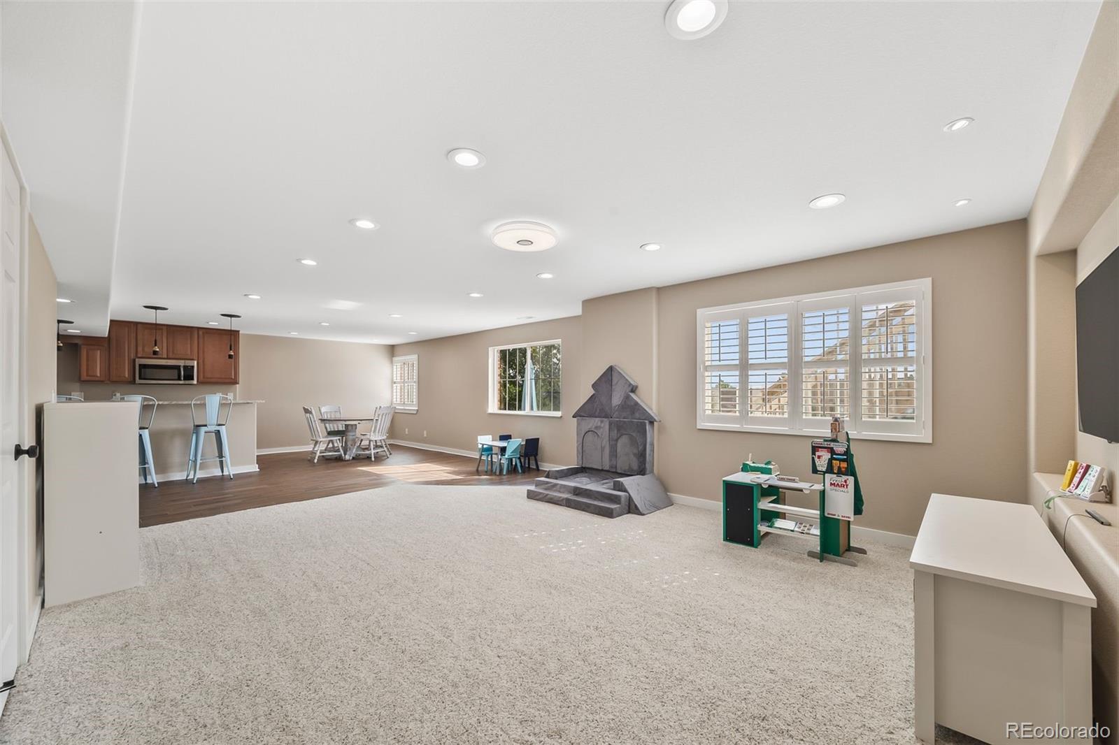 6885 S Buchanan Court Aurora CO 80016