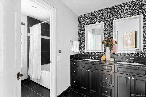 5566 S Lewiston Street Centennial CO 80015