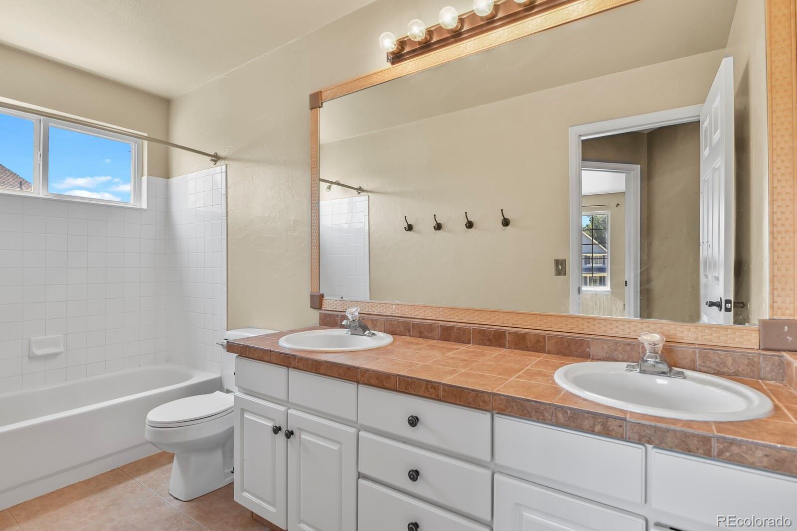 20419 E Mansfield Avenue Aurora CO 80013