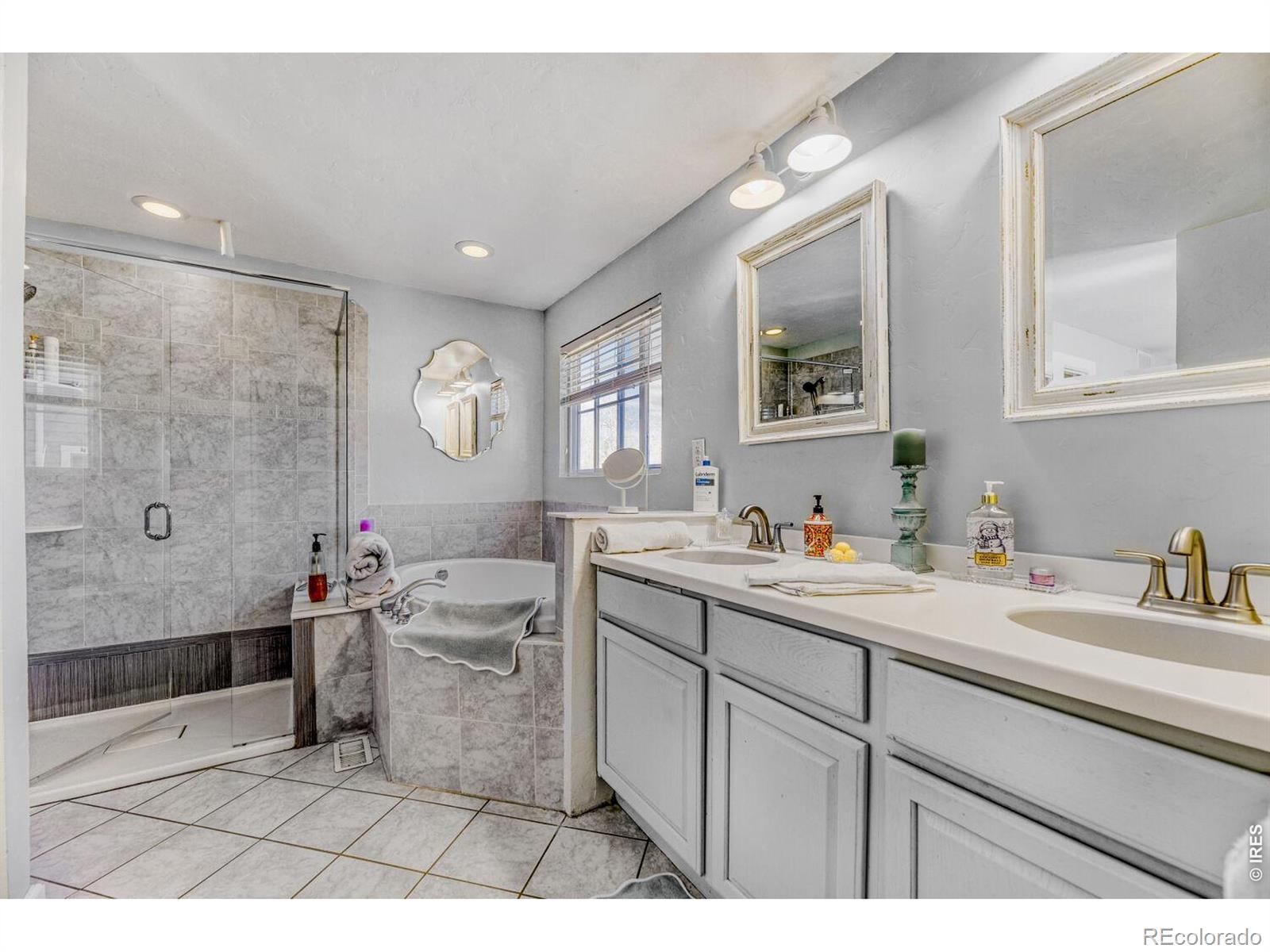 8200 S Locust Way Centennial CO 80112