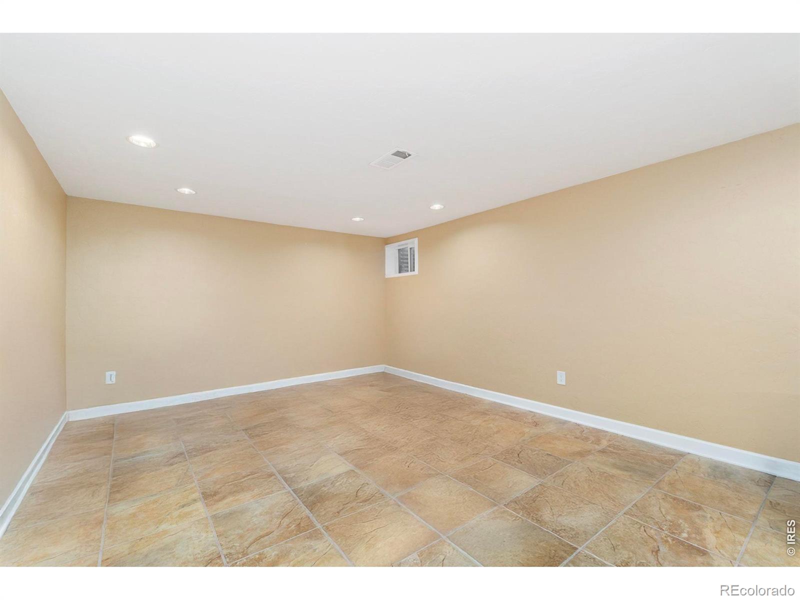 8200 S Locust Way Centennial CO 80112