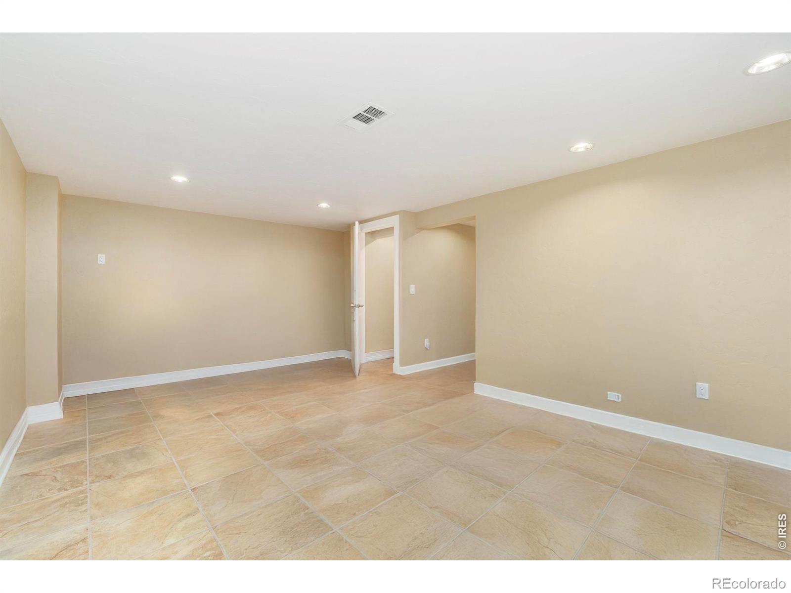 8200 S Locust Way Centennial CO 80112