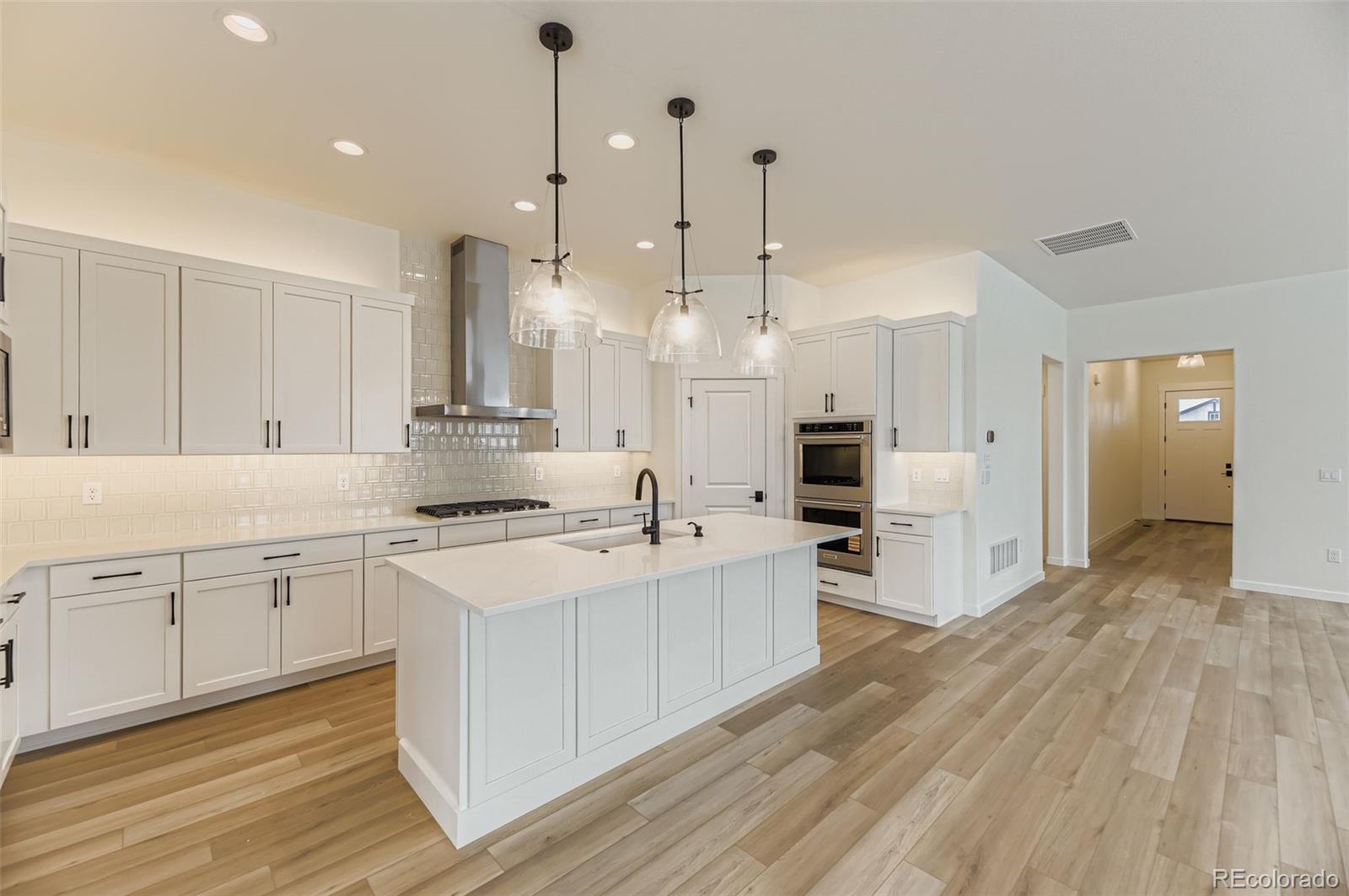 8902 S Riviera Way Aurora CO 80016