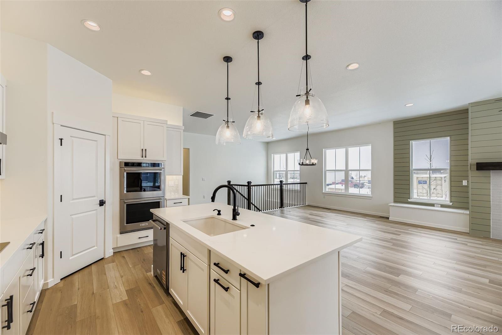 8902 S Riviera Way Aurora CO 80016