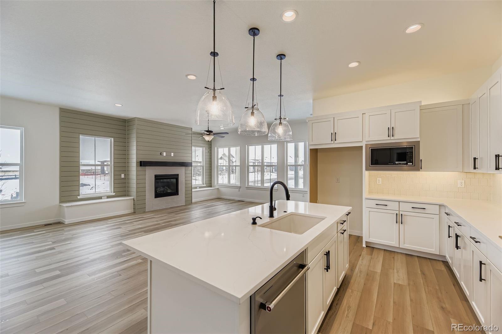 8902 S Riviera Way Aurora CO 80016
