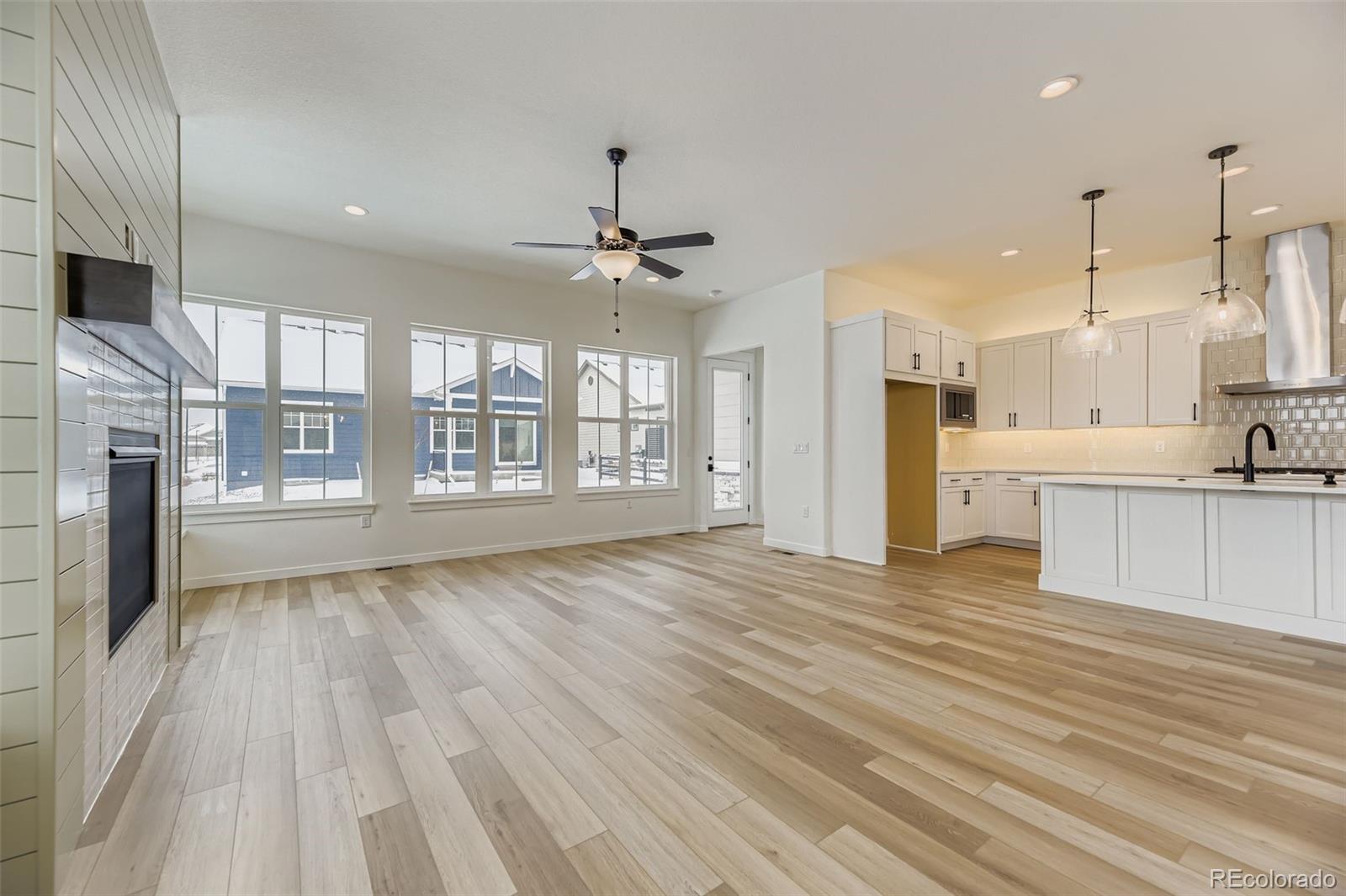 8902 S Riviera Way Aurora CO 80016