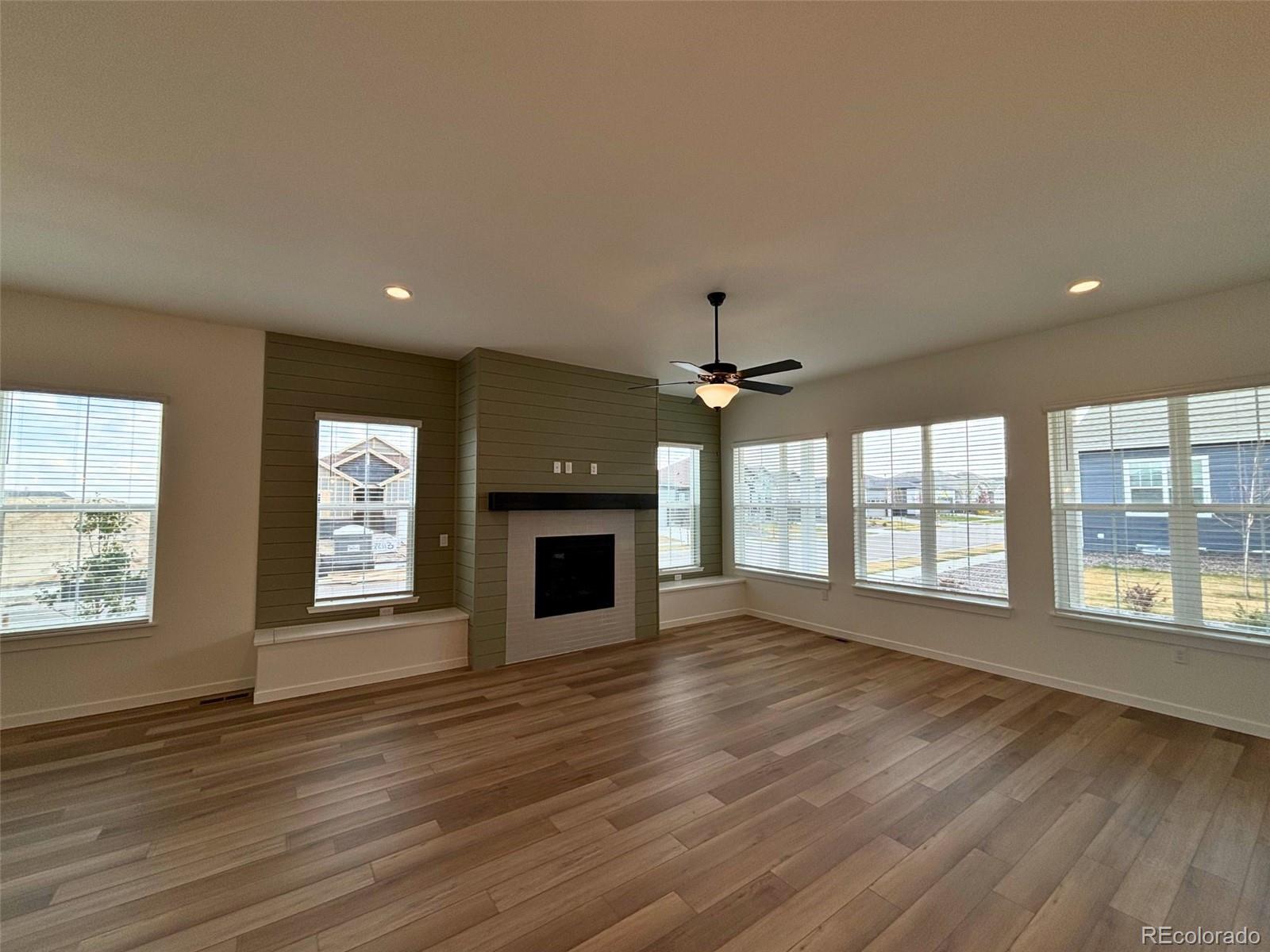 8902 S Riviera Way Aurora CO 80016
