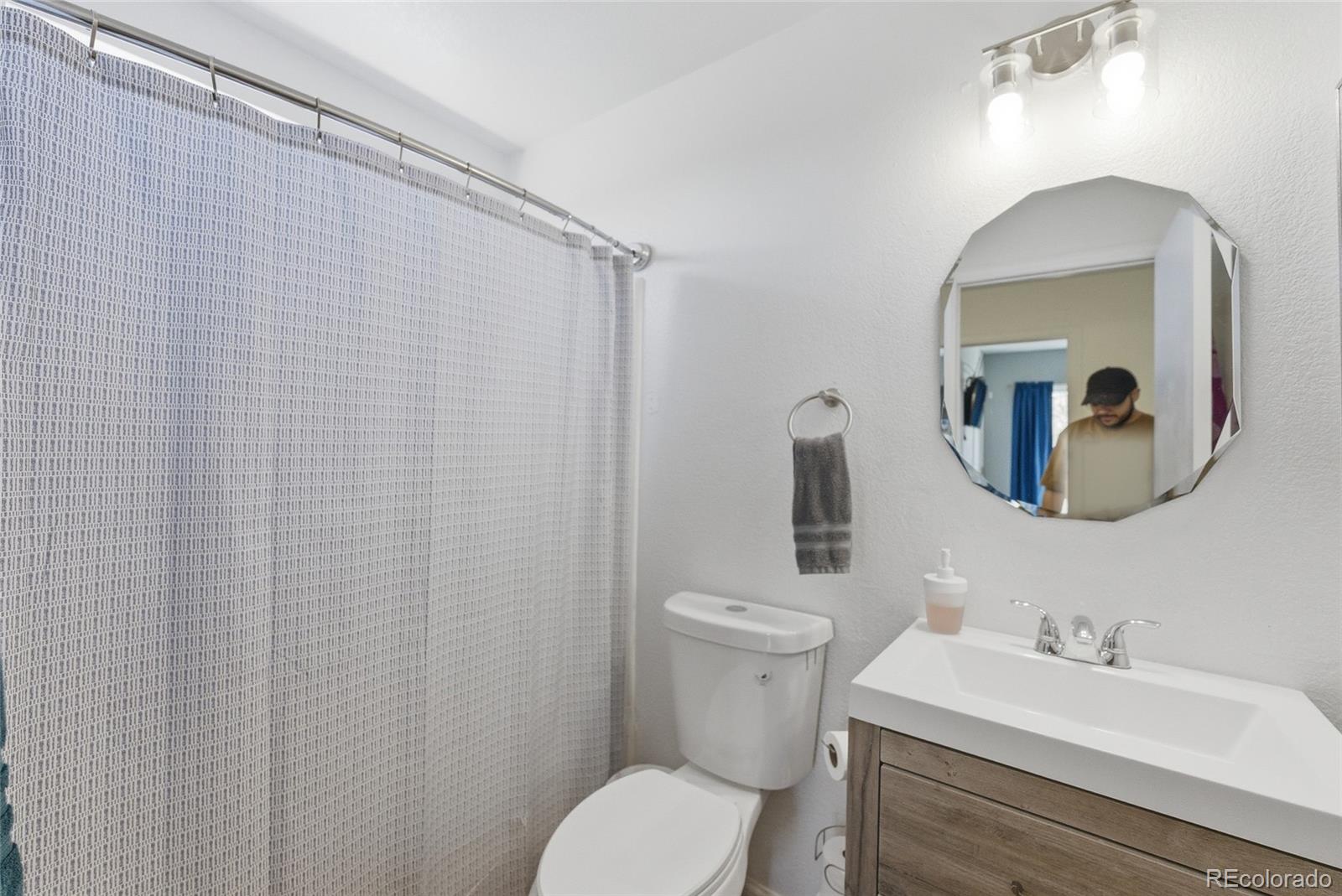 4993 Jasper Court Denver CO 80239