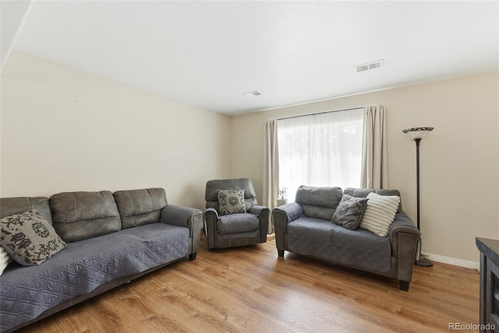 4993 Jasper Court Denver CO 80239