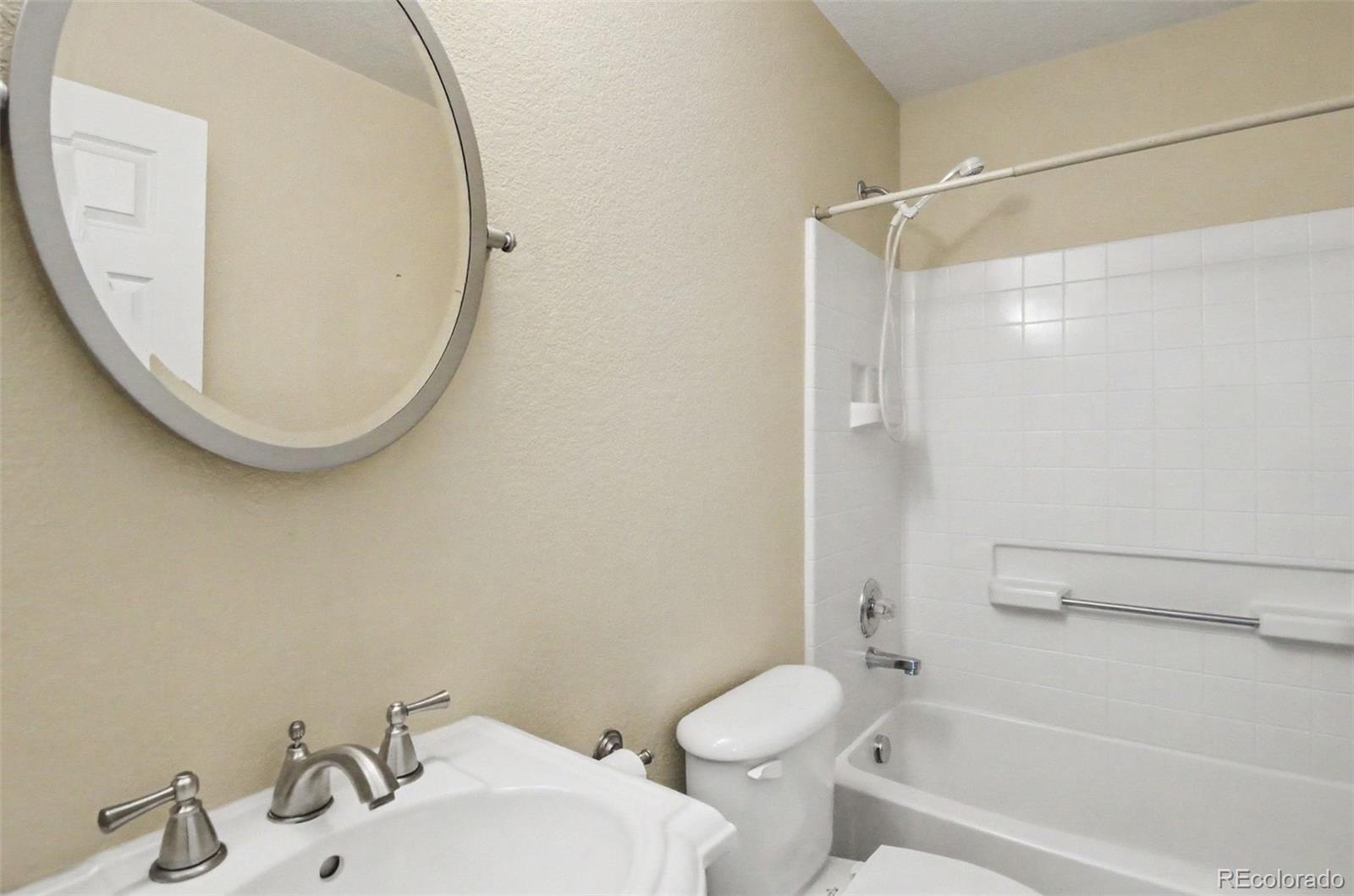 8150 S Mobile Way Englewood CO 80112