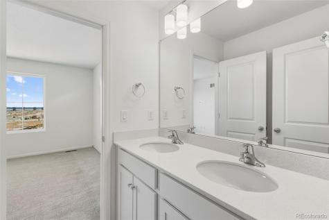 5313 N Elk Street Aurora CO 80019