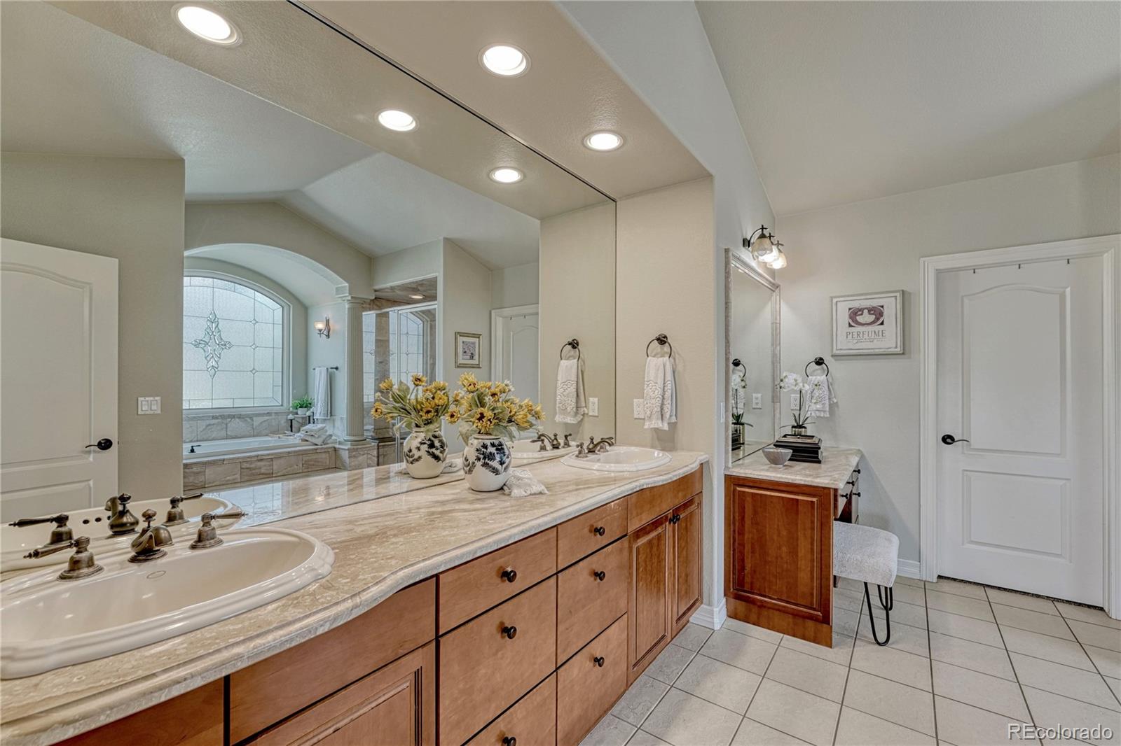 9130 S Lost Hill Drive Lone Tree CO 80124