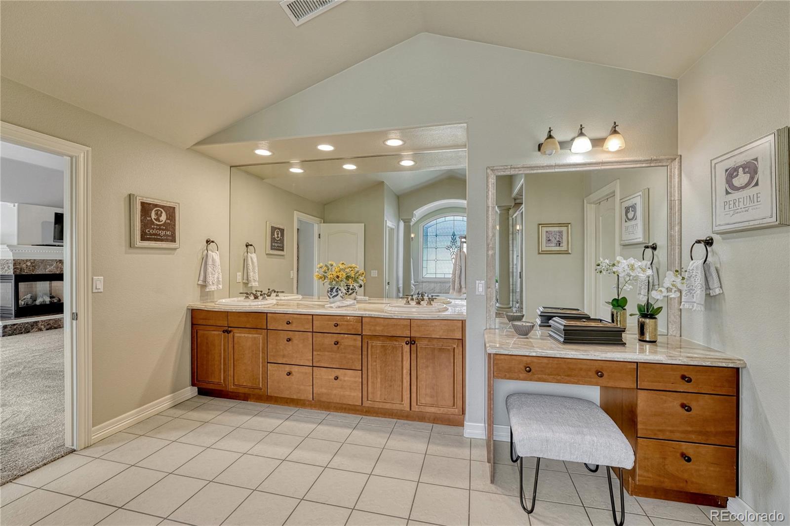 9130 S Lost Hill Drive Lone Tree CO 80124