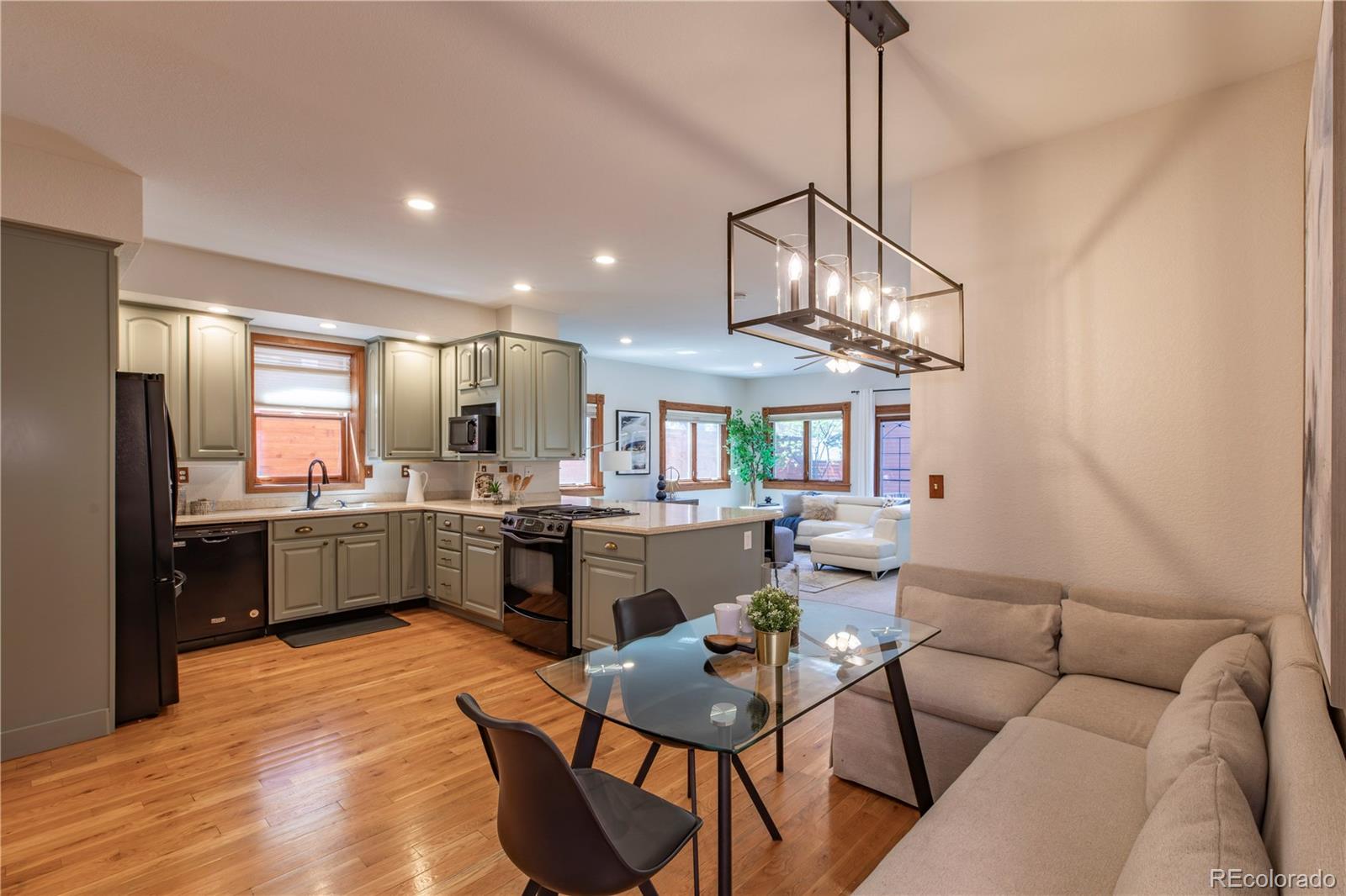 1361 Elizabeth Street Denver CO 80206