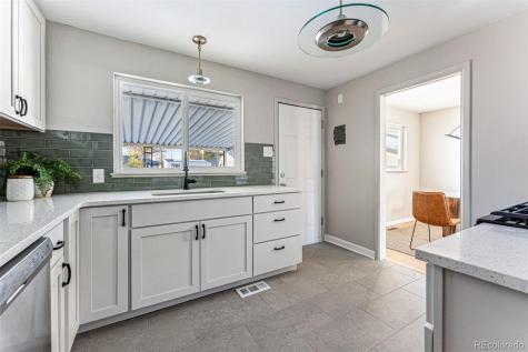 2341 Macon Street Aurora CO 80010