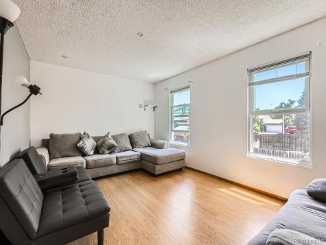 1956 Cathay Street Aurora CO 80011