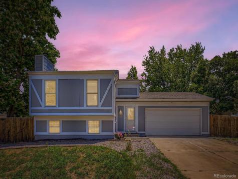 1956 Cathay Street Aurora CO 80011