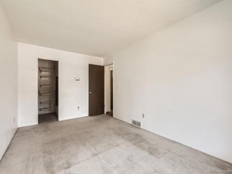 1956 Cathay Street Aurora CO 80011