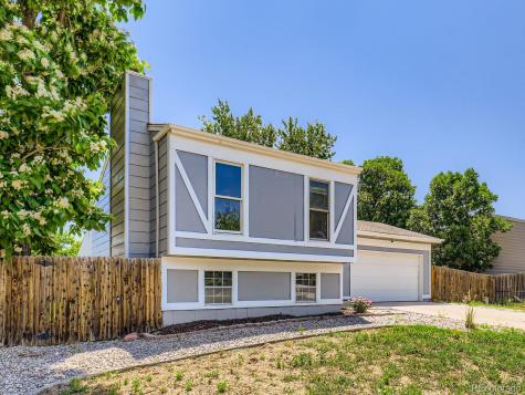 1956 Cathay Street Aurora CO 80011