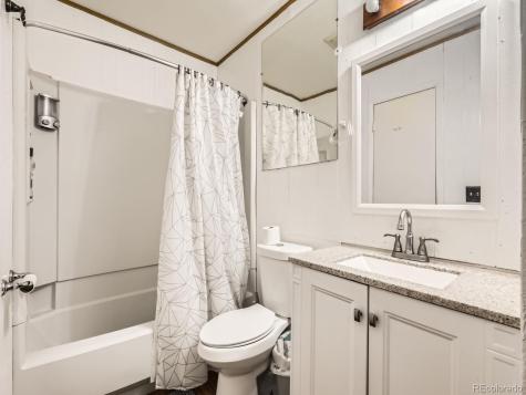 1956 Cathay Street Aurora CO 80011