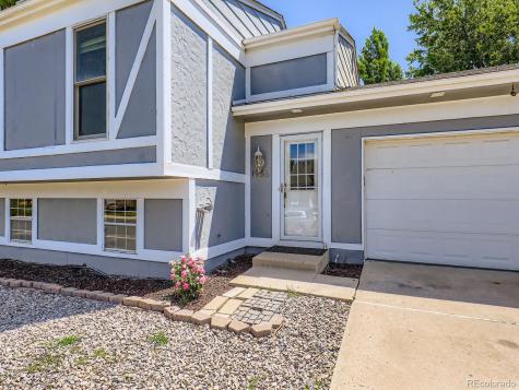 1956 Cathay Street Aurora CO 80011