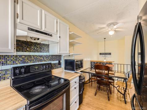 1956 Cathay Street Aurora CO 80011