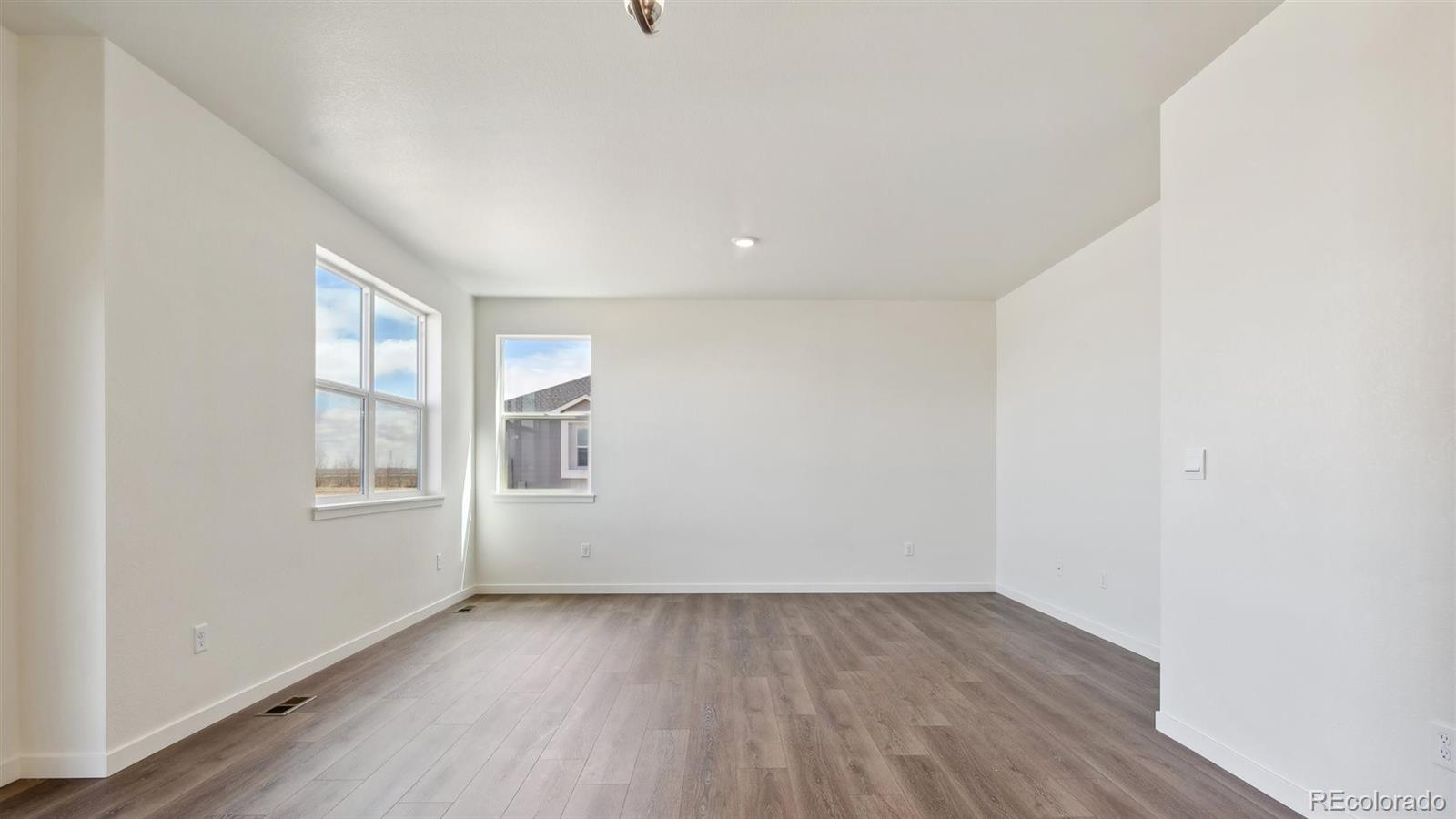 43128 Ganton Club Street Elizabeth CO 80107