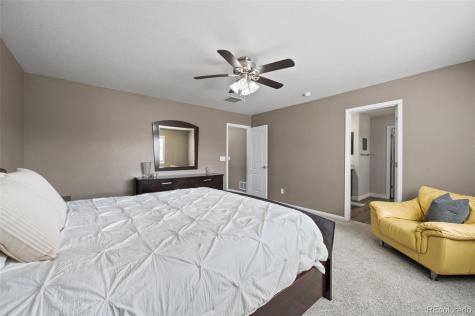 25084 E Pinewood Place Aurora CO 80016