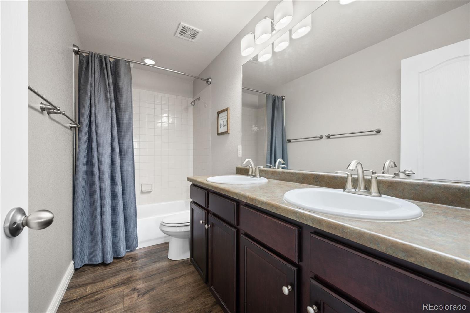 25084 E Pinewood Place Aurora CO 80016
