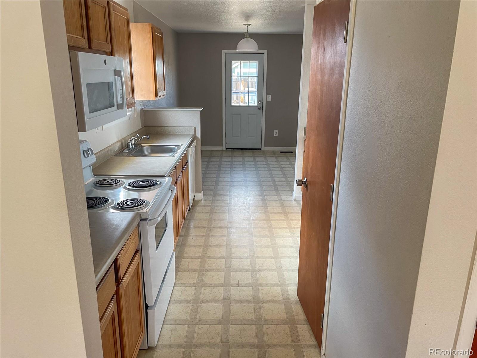 3029 Renshaw Street Strasburg CO 80136