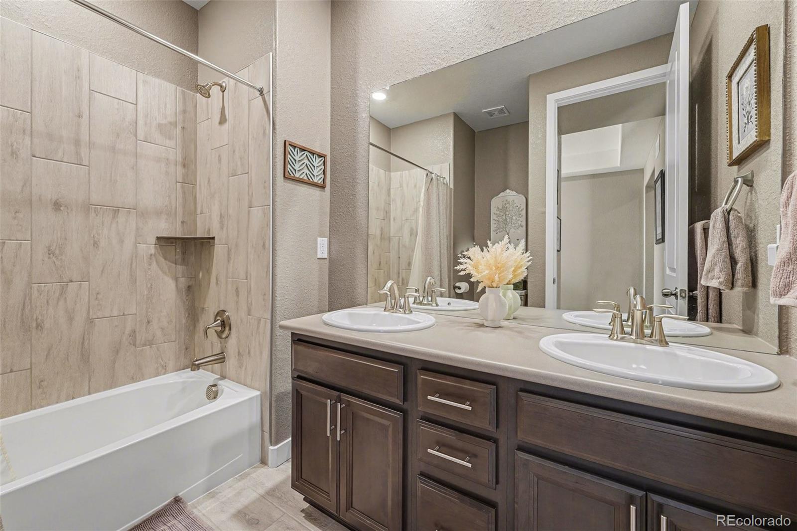 8188 S Yantley Court Aurora CO 80016