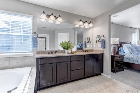 6563 S Little River Way Aurora CO 80016