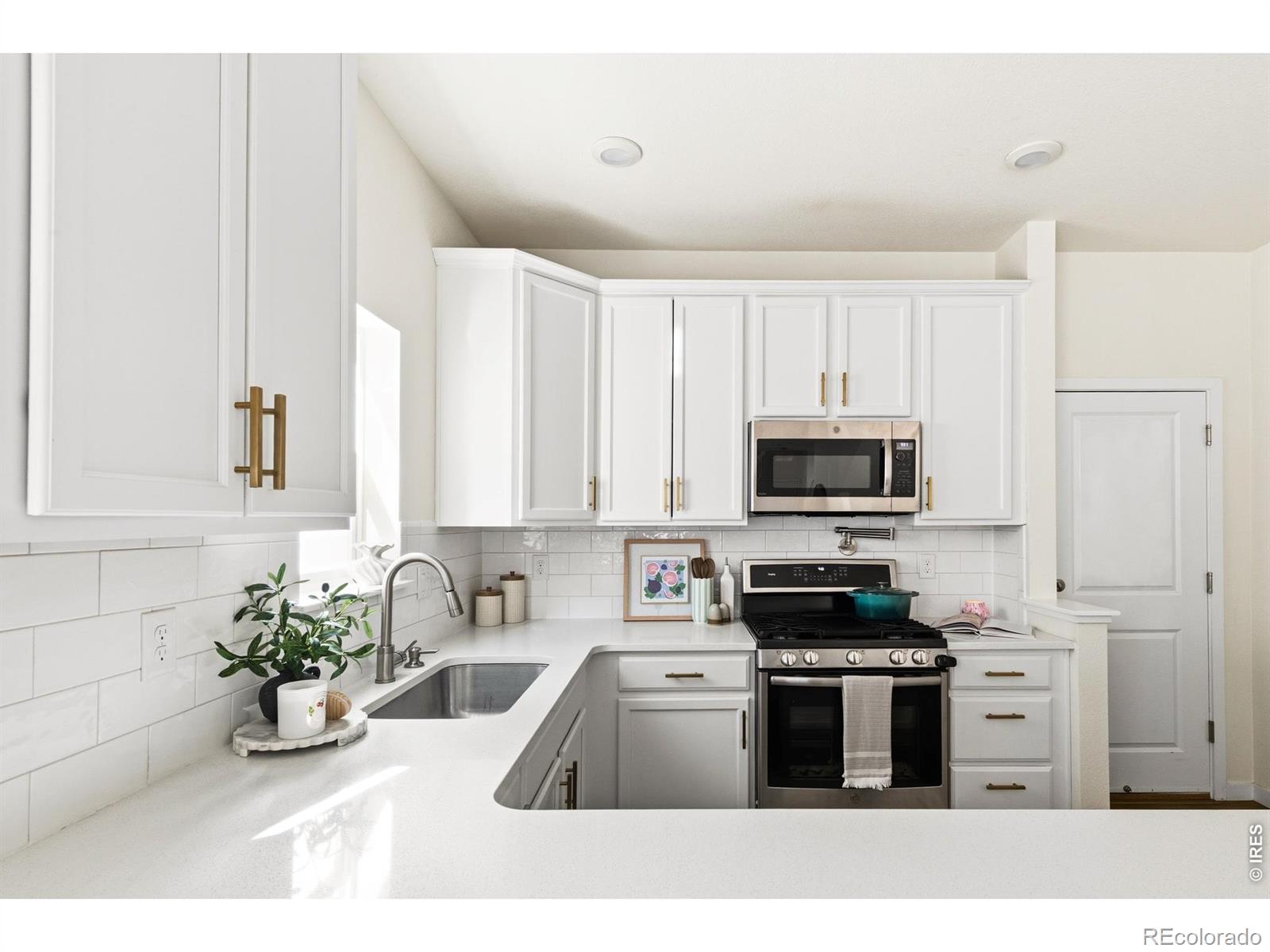 2827 S Fox Street Englewood CO 80110