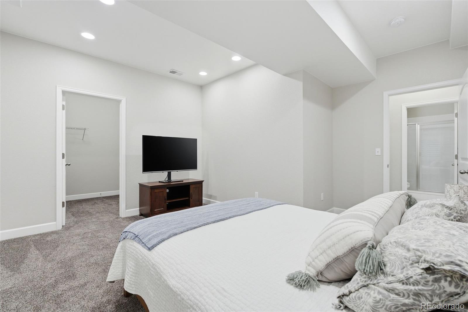 68 Western Sky Circle Longmont CO 80501