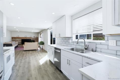 1305 S Laredo Court Aurora CO 80017