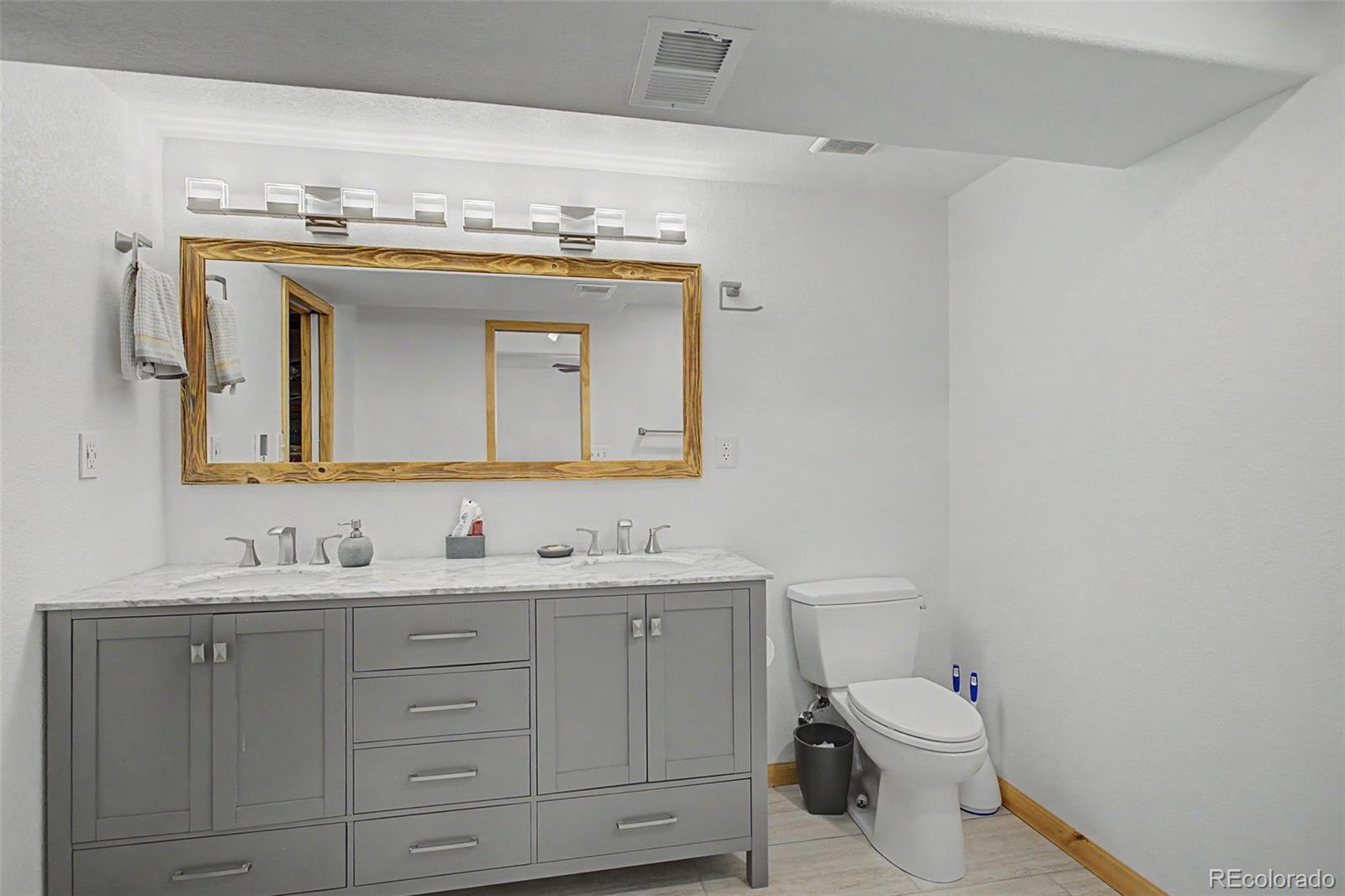 20950 E Ida Avenue Centennial CO 80015