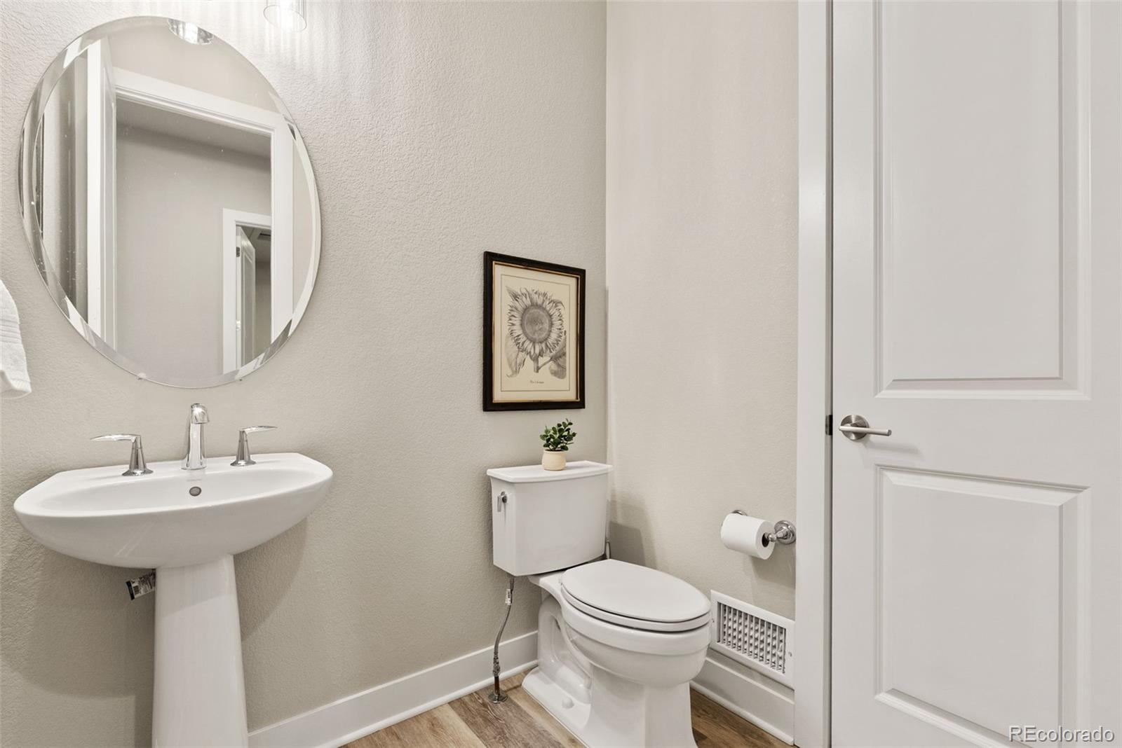 27620 E Lakeview Drive Aurora CO 80016