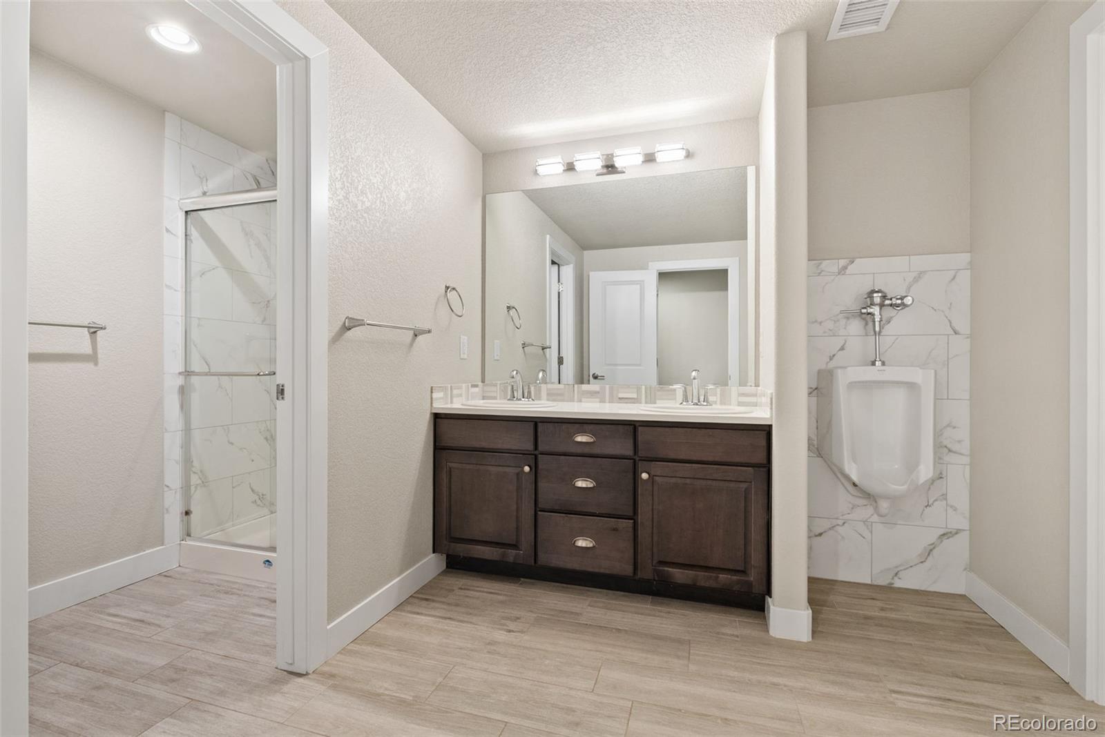 27620 E Lakeview Drive Aurora CO 80016