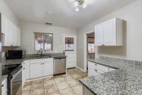 929 Quentin Street Aurora CO 80011