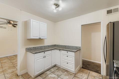 929 Quentin Street Aurora CO 80011